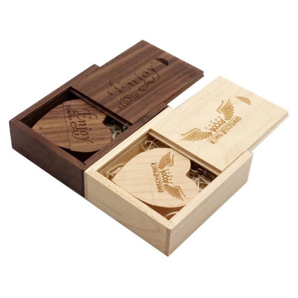 Wooden Heart USB Flash Drive