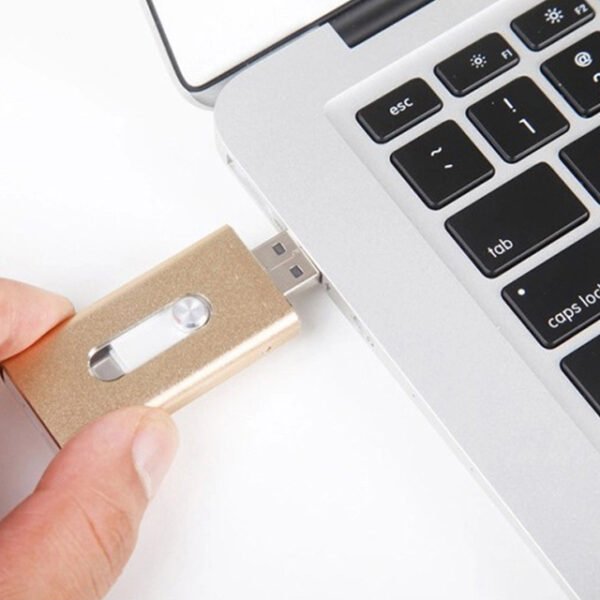 Pushing Lightning USB Stick